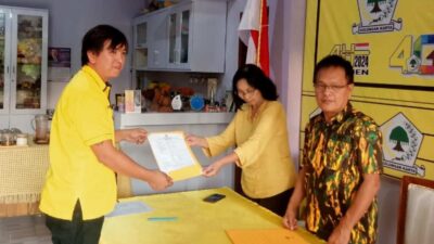 Almontana Paat Mendaftar ke Partai Golkar Tomohon Untuk Pilcaleg 2024