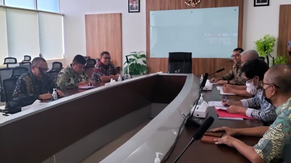 Tindak Lanjut Instruksi OD-SK, Sirajudin Serahkan Proposal Pembangunan Bolmut ke Kementrian PUPR