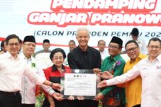 Ganjar di Mata Mahfud MD: Pemimpin Merakyat dan Berani