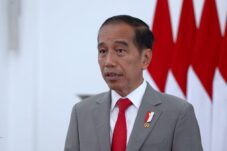 Jokowi Teken Keppres Tentang Hari-Hari Libur, Nomenklatur Pada Nama Isa Almasih Jadi Yesus Kristus