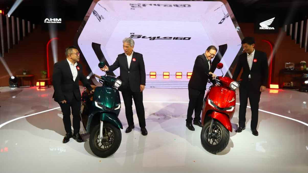 Siap Jadi Pusat Perhatian, AHM Hadirkan Skutik Premium Fashionable New Honda Stylo 160