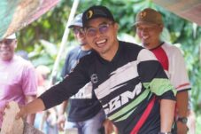 Sirajudin Panen Padi Bersama Masyarakat di Pinogaluman