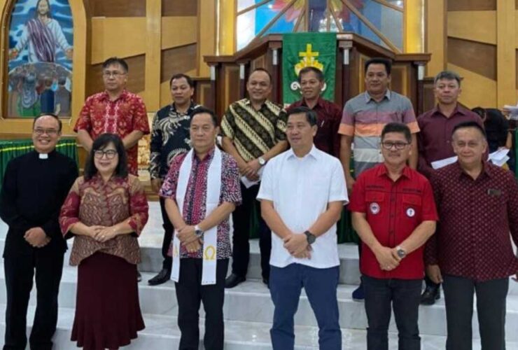 250 Juta, Pnt Caroll Senduk Bantu Pelayanan PKB se-Rayon Tomohon