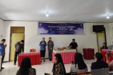Puluhan Guru di Tomohon Diajari Koding dan AI oleh LPD Jully Tjindrawan Robotik