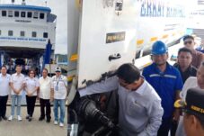 Hengky Honandar Launching BBM Subsidi, KMP Tude Kembali Beroperasi
