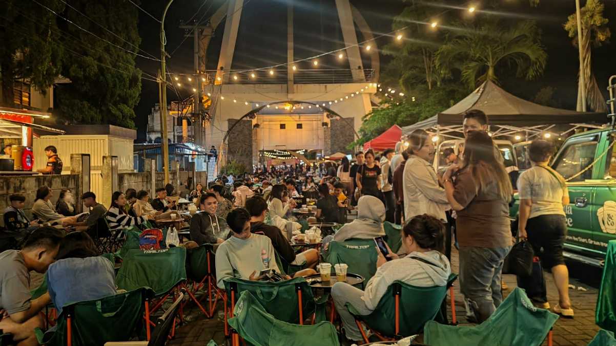 Keramaian MAO Coffee Street, Tempat Nongkrong Baru di Tomohon