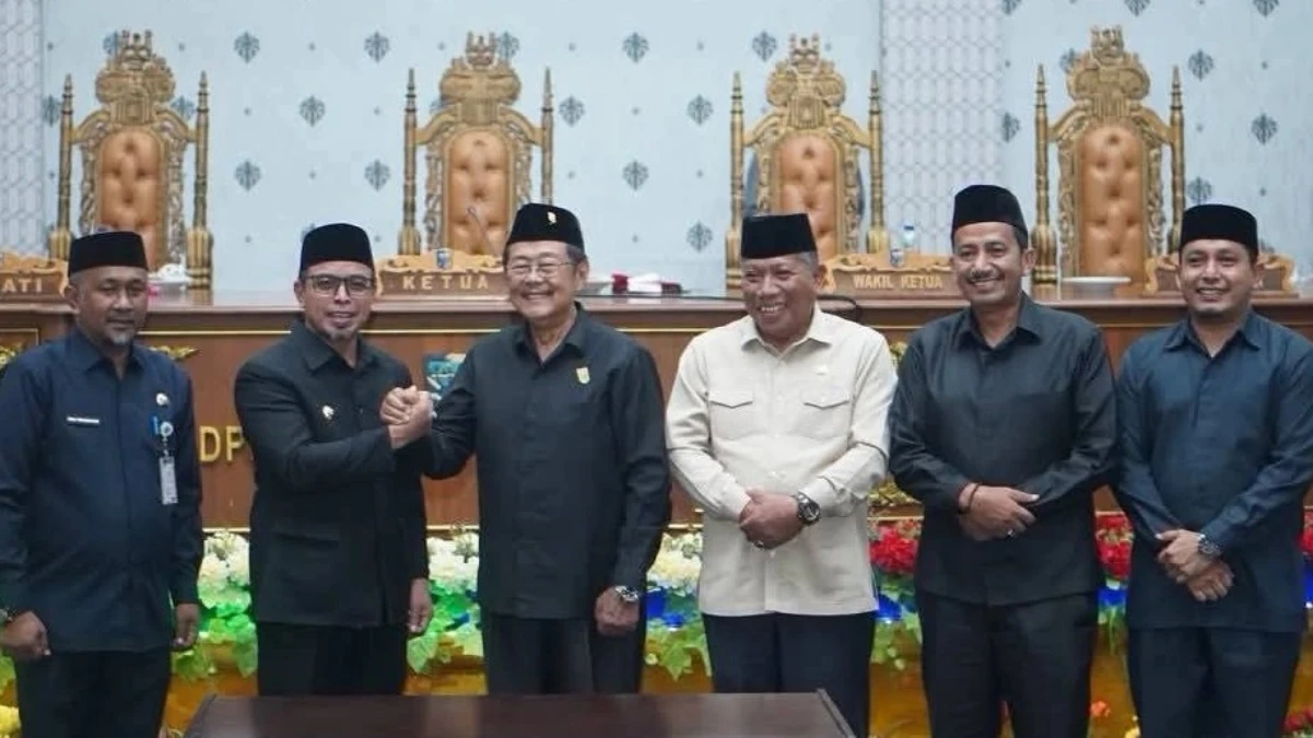 Bupati Boltara Dr Sirajudin Lasena Hadiri Paripurna Penetapan Ranperda RAPBD Tahun 2025