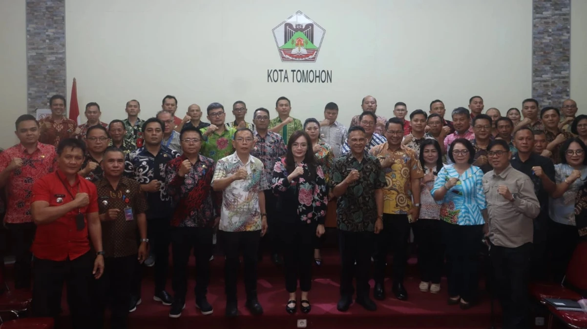 Sendy Rumajar Perintahkan Camat Hingga Lurah se Tomohon: Terus Ingatkan Masyarakat Soal Kebakaran!