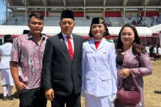 Sosok Jesika Mamarimbing, Pembawa Baki di Upacara Penurunan Bendera HUT RI ke-81 Tomohon