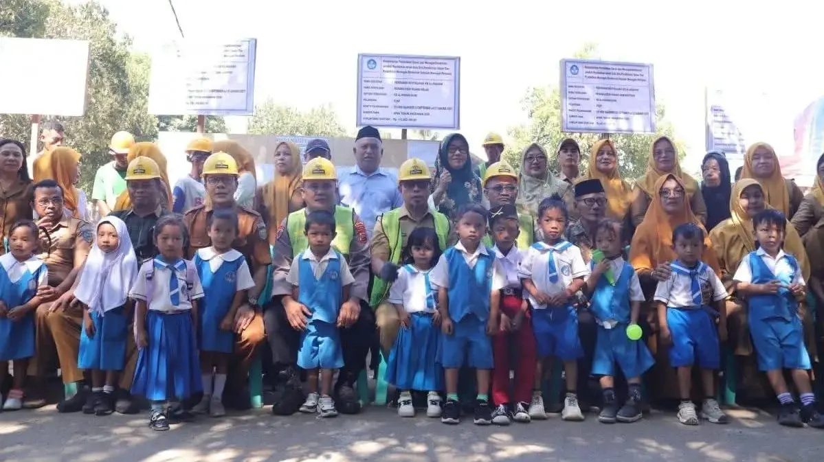 Pemda Boltara Lakukan Revitalisasi PAUD, Bupati Dr Sirajudin Lasena Letakkan Batu Pertama di TK/KB Al-Ikhlas dan Al-Hidaya