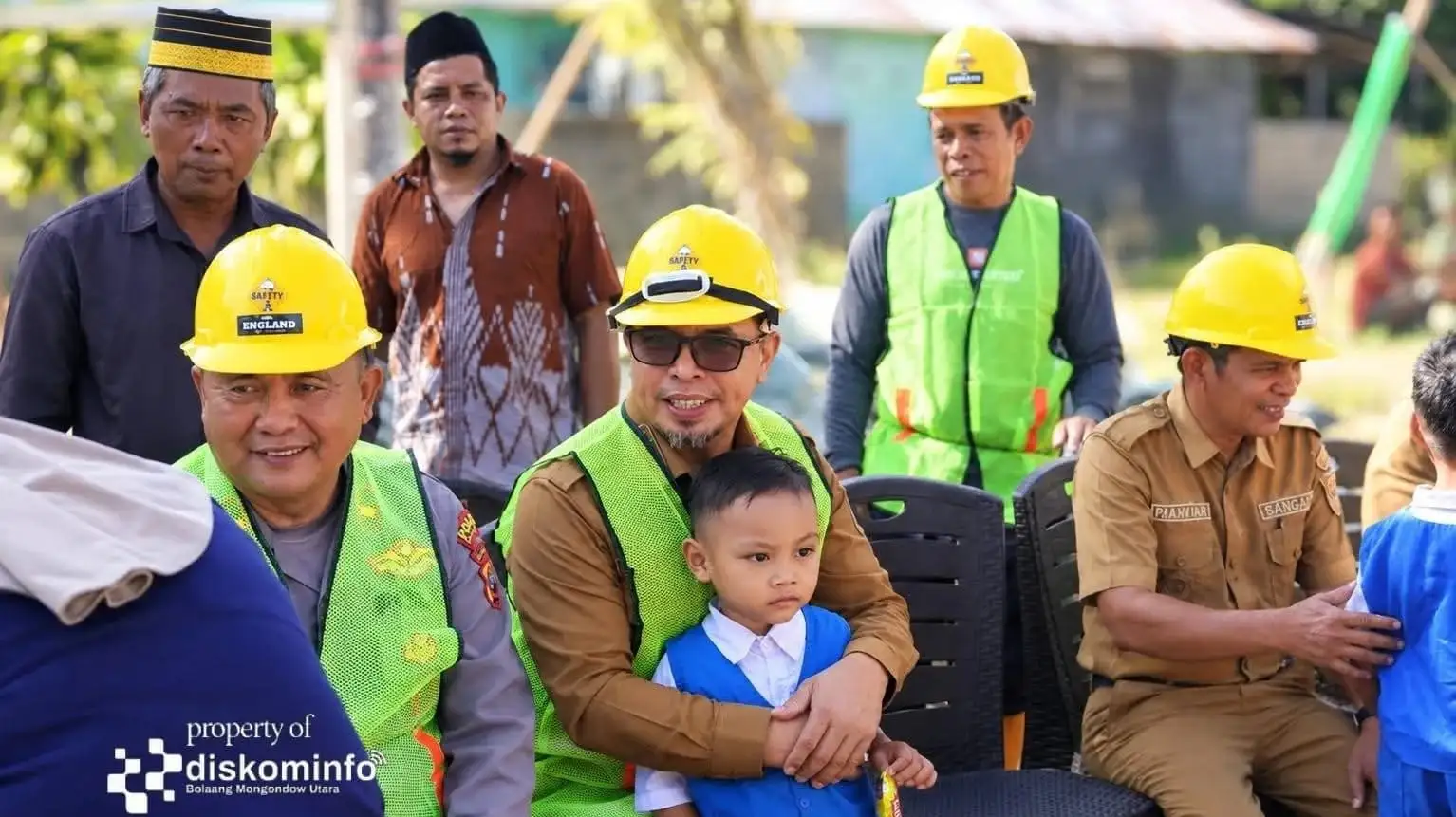 Pemda Boltara Mulai Revitalisasi PAUD di Kecamatan Pinogaluman, Bupati Boltara Dr Sirajudin Lasena Letakkan Batu Pertama
