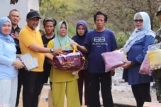 Pemda Boltara Salurkan Bantuan untuk Korban Kebakaran di Desa Ollot II