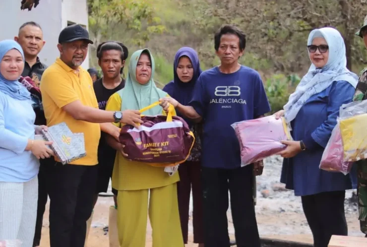 Pemda Boltara Salurkan Bantuan untuk Korban Kebakaran di Desa Ollot II