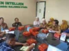 BOLTARA,- Pelaksana Tugas Bupati Bolaang Mongondow Utara (Boltara) Moh Aditya Pontoh SIP diwakili oleh Sekretaris Daerah dr. Jusnan C. Mokoginta, MARS menghadiri rapat kegiatan pengamanan pembangunan strategis. Rapat tersebut terkait Proyek Pembangunan Infrastruktur Peningkatan Kualitas Rumah Sakit melalui Program Hasil Terbaik Cepat di Rumah Sakit Umum Daerah (RSUD) Bolaang Mongondow Utara Batch III Tahun Anggaran 2026. Kegiatan dilaksanakan di Aula Sam Ratulangi, Kantor Kejaksaan Tinggi Sulawesi Utara, Manado. Senin (12/10). Rapat ini merupakan langkah strategis Pemerintah Boltara bersama aparat penegak hukum dalam hal ini Kejaksaan Tinggi Sulawesi Utara untuk memastikan pelaksanaan proyek vital RSUD Boltara berjalan sesuai regulasi, tepat mutu, tepat waktu, dan bebas dari potensi penyimpangan. Sekda Boltara dr. Jusnan C. Mokoginta, MARS menegaskan bahwa pengamanan pembangunan strategis ini sangat penting untuk mengawal program prioritas daerah di sektor kesehatan. "Atas arahan Plt. Bupati Boltara, kami memastikan pembangunan peningkatan kualitas RSUD Batch III ini mendapat pendampingan dan pengamanan dari Kejati Sulut. Ini komitmen kami untuk mewujudkan rumah sakit yang representatif dan pelayanan kesehatan terbaik bagi masyarakat Boltara," ujarnya. Dengan adanya pengamanan dari Kejaksaan Tinggi Sulut, diharapkan pembangunan infrastruktur RSUD Boltara Batch III Tahun Anggaran 2026 dapat berjalan lancar, akuntabel, dan memberikan hasil terbaik cepat yang dirasakan langsung manfaatnya oleh masyarakat. Turut mendampingi Sekda dalam rapat tersebut ; Kepala Dinas PTSP, Kepala Dinas Lingkungan Hidup, Direktur RSUD Bolaang Mongondow Utara.