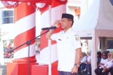 Sekda Boltara Jusnan Mokoginta Pimpin Upacara Peringatan Hari Sumpah Pemuda ke-98, Dirangkaikan Penyerahan Bansos Pendidikan dan Bencana